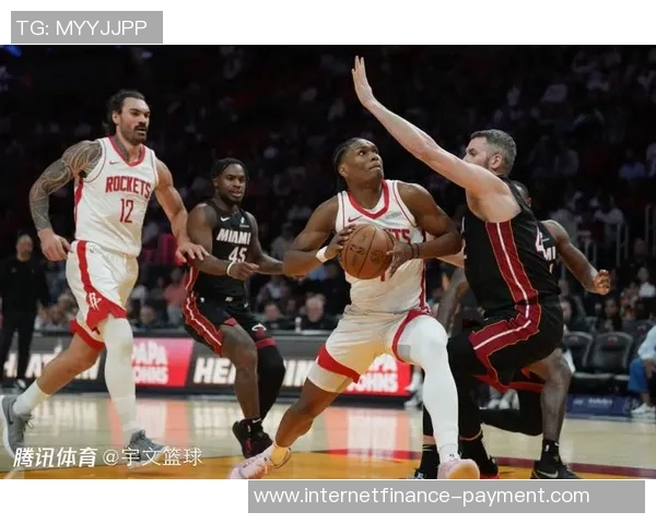 火箭队与热火队季前赛精彩录像回放全程回顾与分析